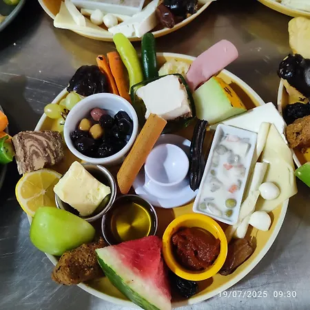 Hotel Hikmethan Kuşadası