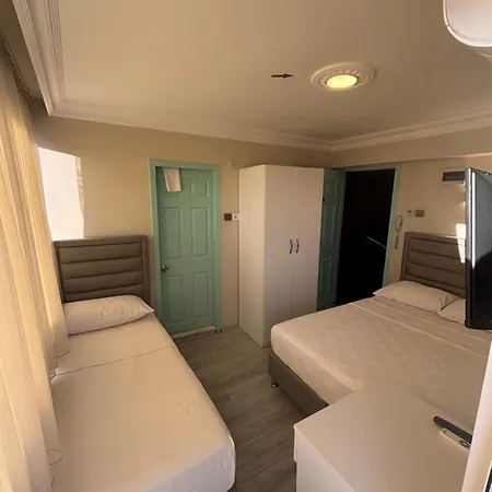 Hikmethan 库萨达斯