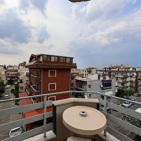 Hikmethan מלון 2*