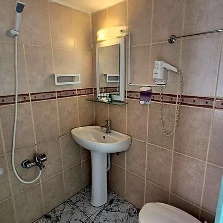 Hikmethan Kusadası